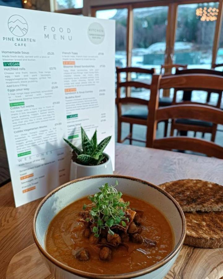 The Base Camp Hotel, Nevis Range Fort William Ngoại thất bức ảnh