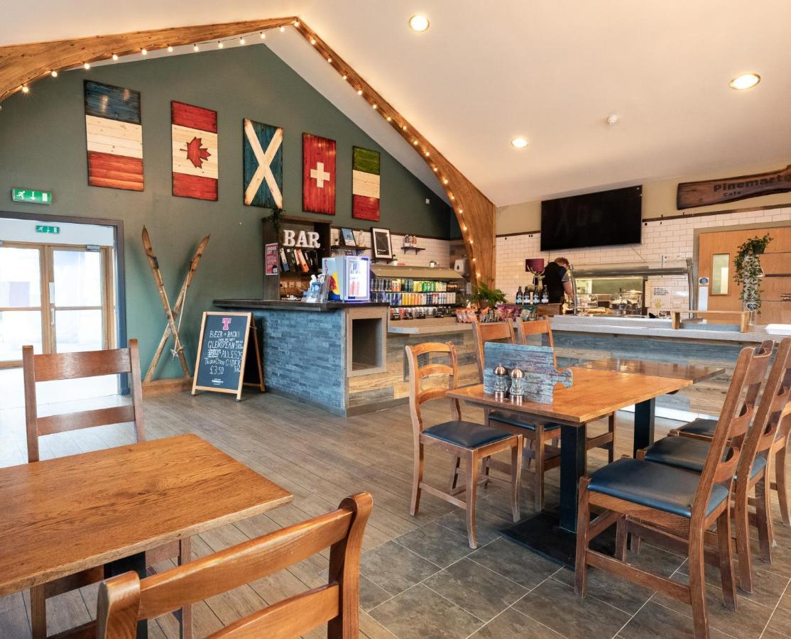 The Base Camp Hotel, Nevis Range Fort William Ngoại thất bức ảnh